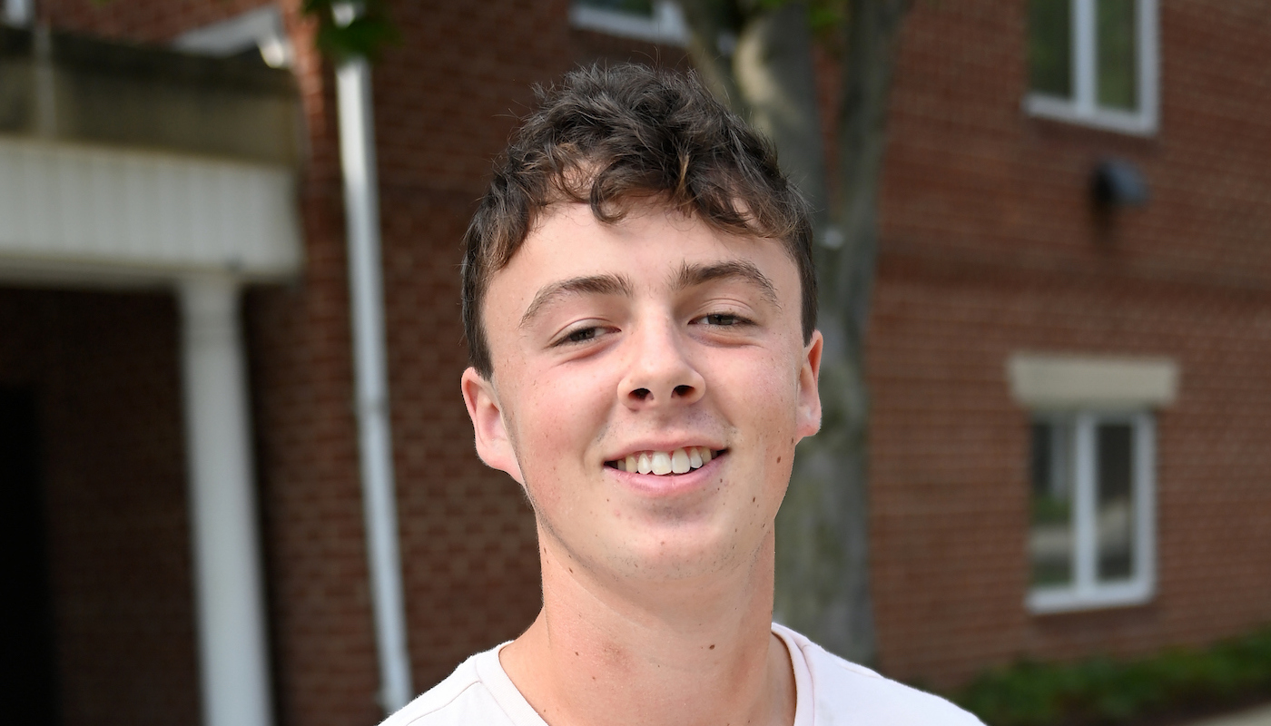 bailey wallace freshman headshot