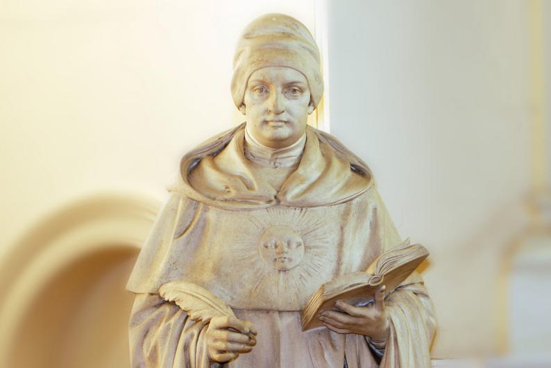 statue of Saint Thomas Aquinas