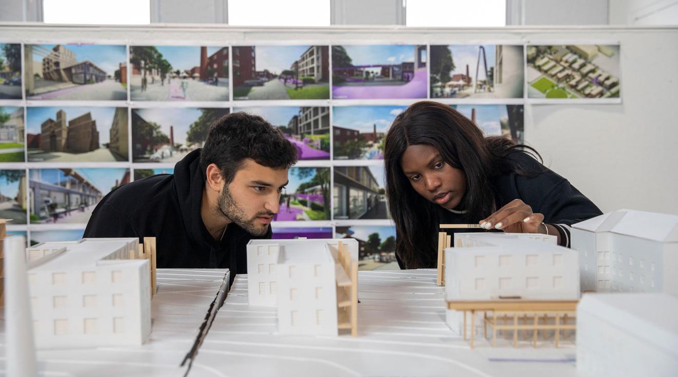 Students working on Architecture Model